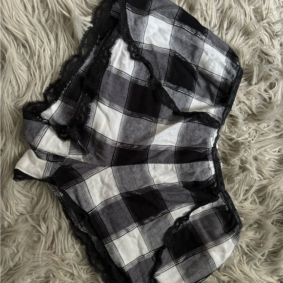 Victoria Secret Pajama shorts - Picture 4 of 7
